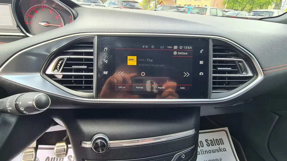 PEUGEOT 308 -