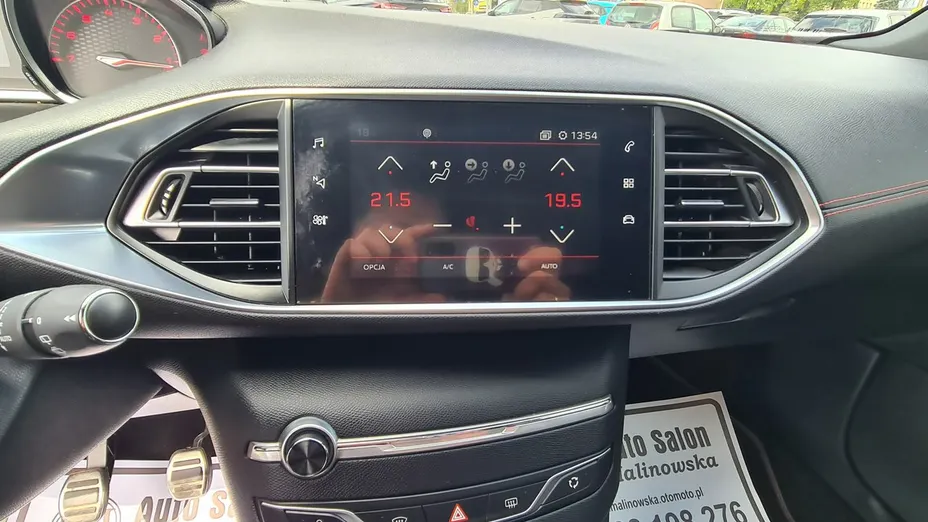 PEUGEOT 308 -