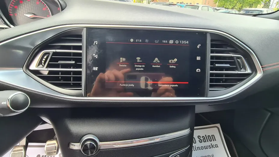 PEUGEOT 308 -