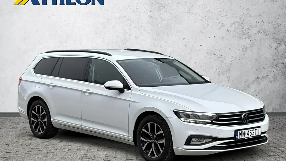 VOLKSWAGEN Passat -