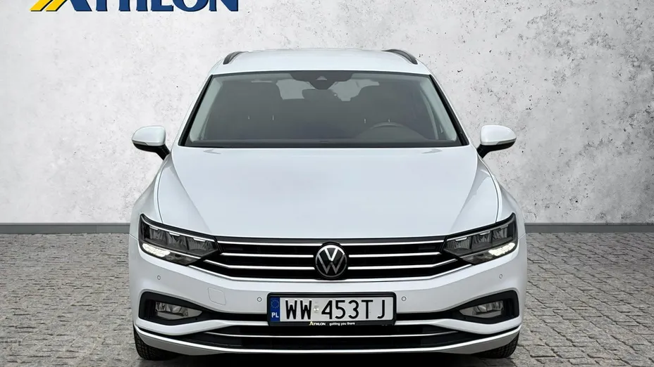 VOLKSWAGEN Passat -