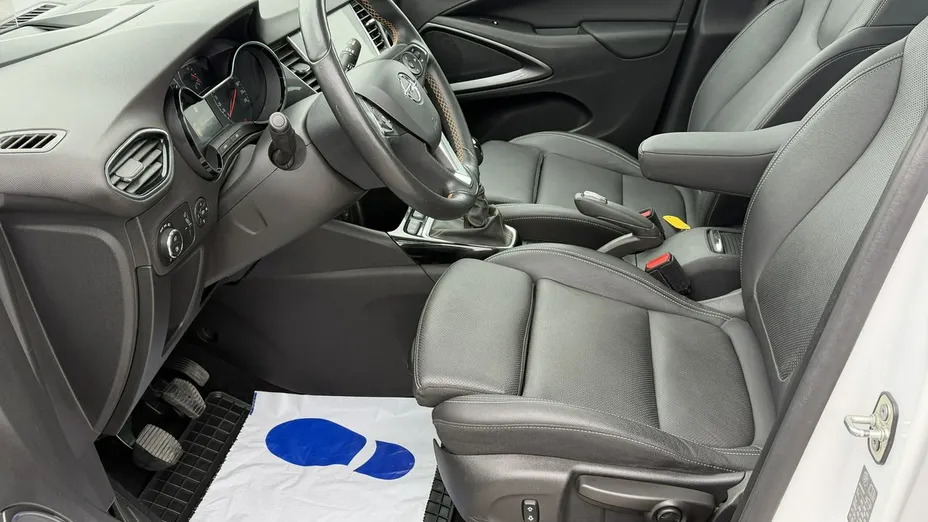 OPEL Crossland X -