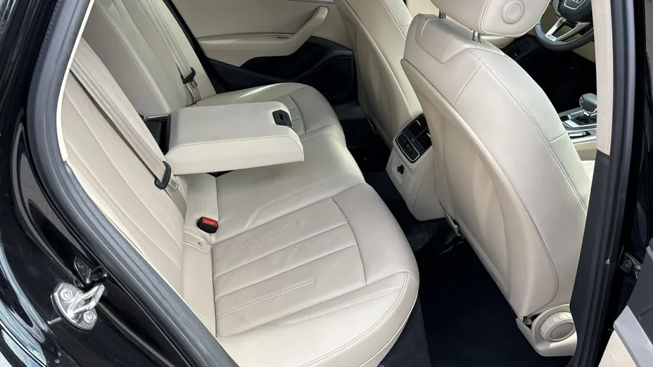 AUDI A4 -
