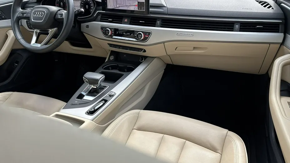 AUDI A4 -