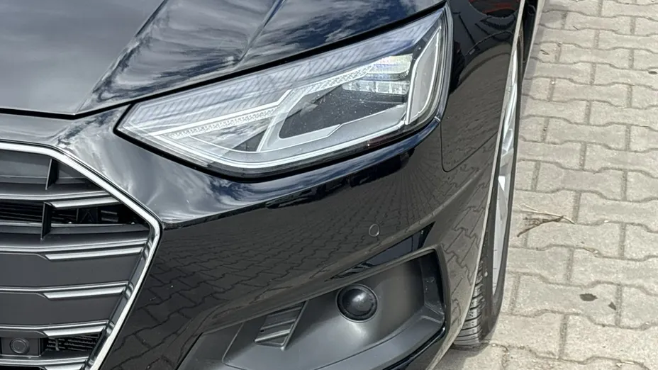 AUDI A4 -