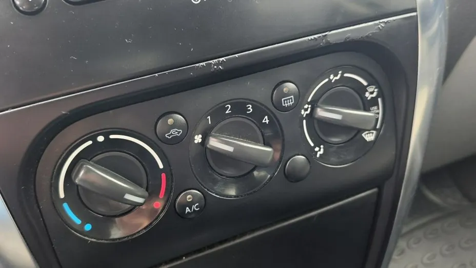 SUZUKI SX4 -