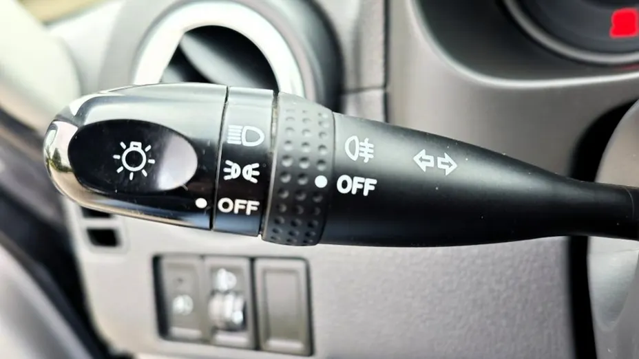 SUZUKI SX4 -