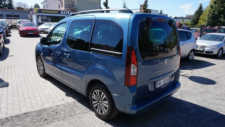 PEUGEOT Partner -