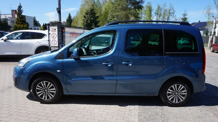 PEUGEOT Partner -