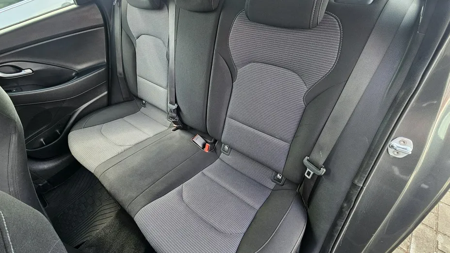 HYUNDAI i30 -