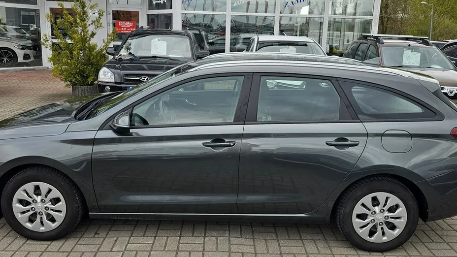 HYUNDAI i30 -