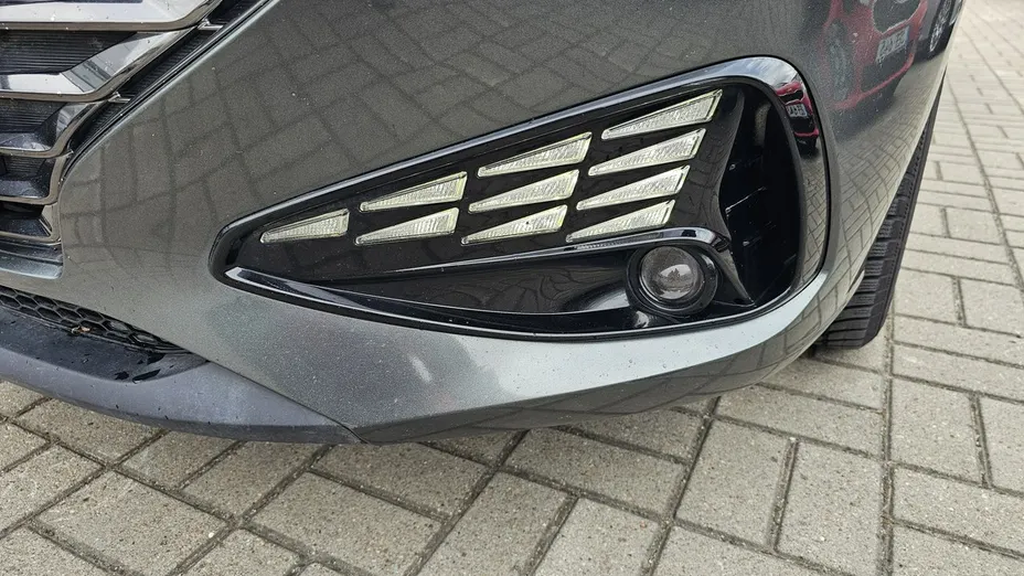 HYUNDAI i30 -