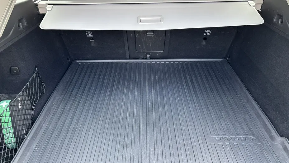 VOLVO XC60 -