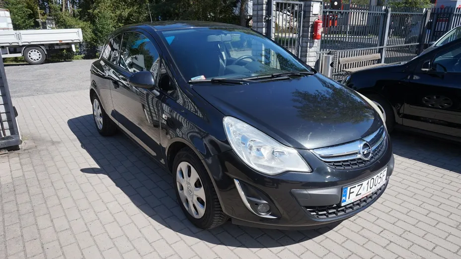 OPEL Corsa -