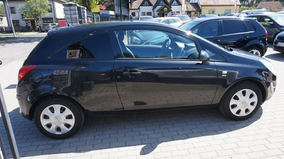 OPEL Corsa -