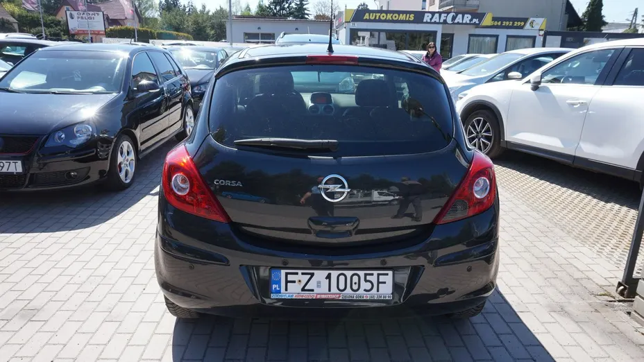 OPEL Corsa -