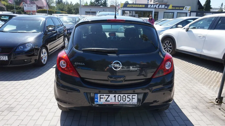 OPEL Corsa -