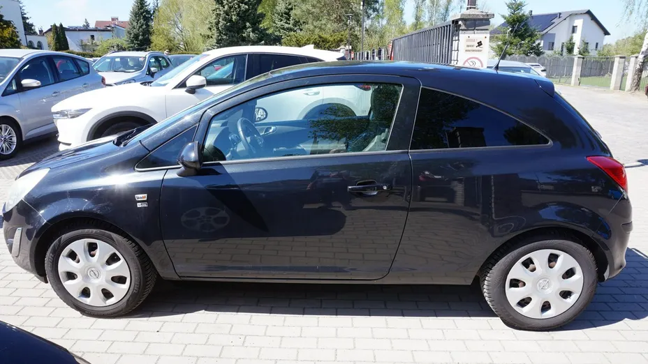 OPEL Corsa -
