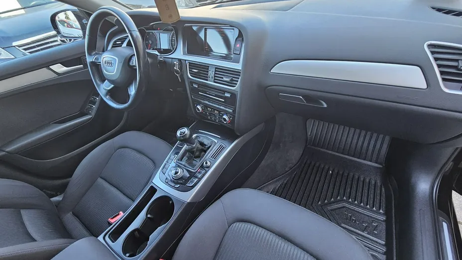 AUDI A4 -