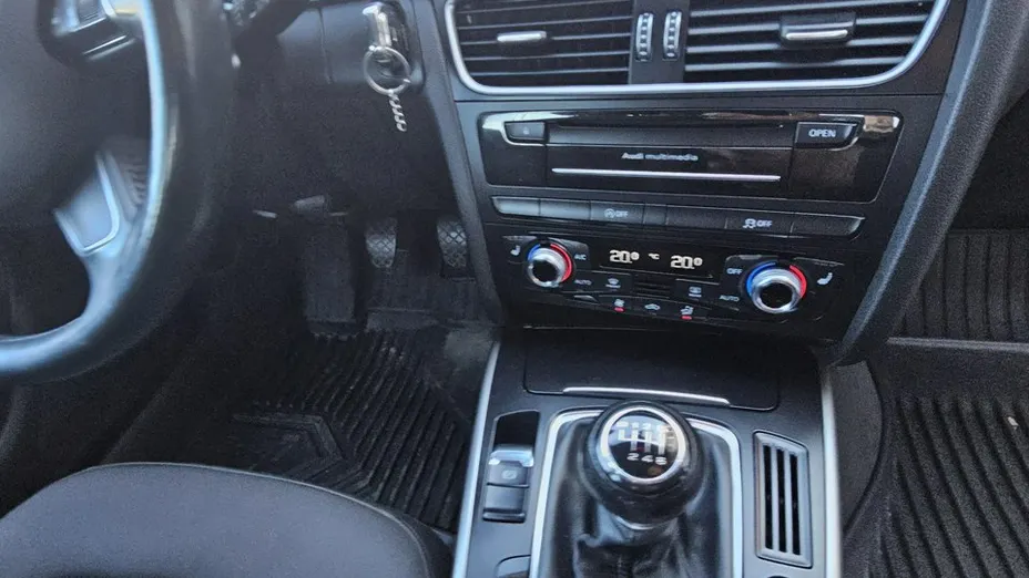 AUDI A4 -