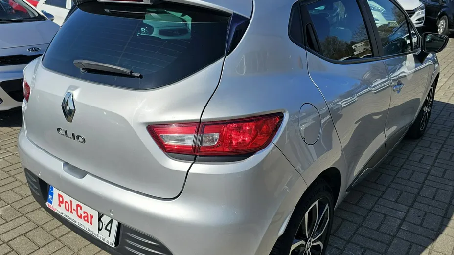 RENAULT Clio -