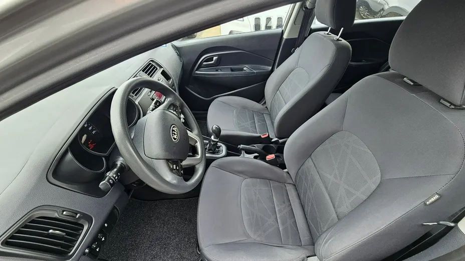 KIA Rio -