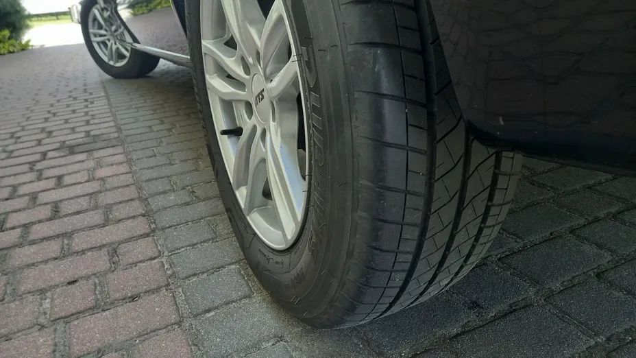 VOLKSWAGEN Caravelle -