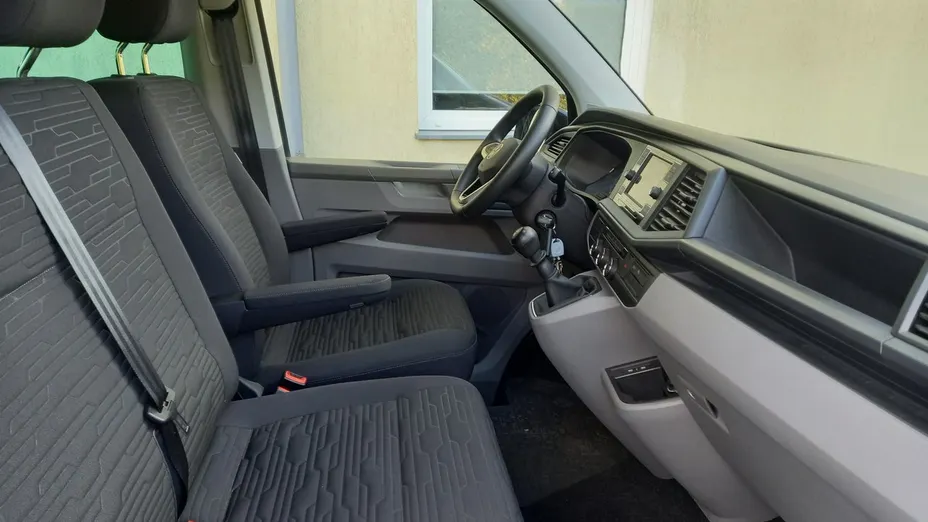 VOLKSWAGEN Caravelle -