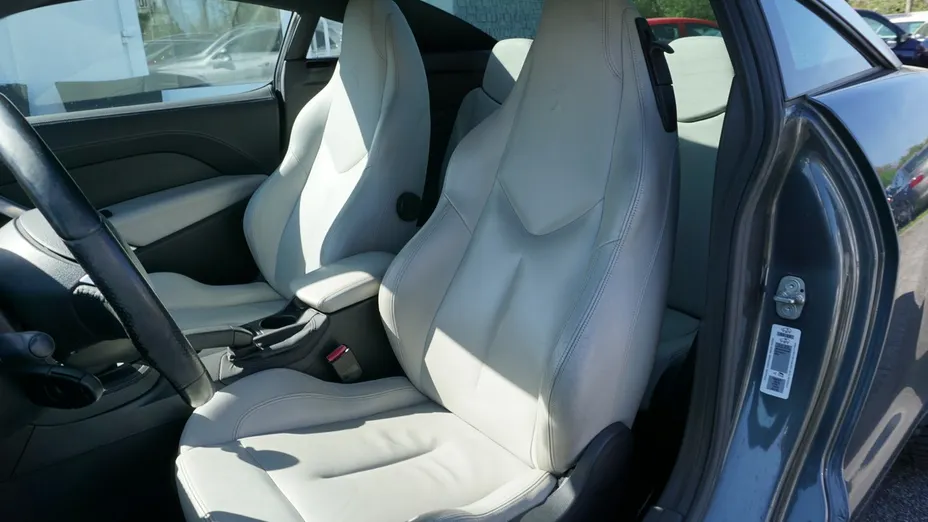 PEUGEOT RCZ -