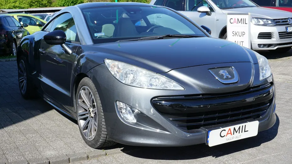PEUGEOT RCZ -