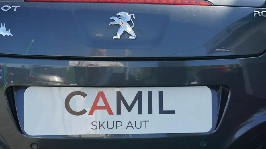 PEUGEOT RCZ -
