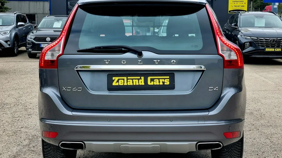 VOLVO XC60 -