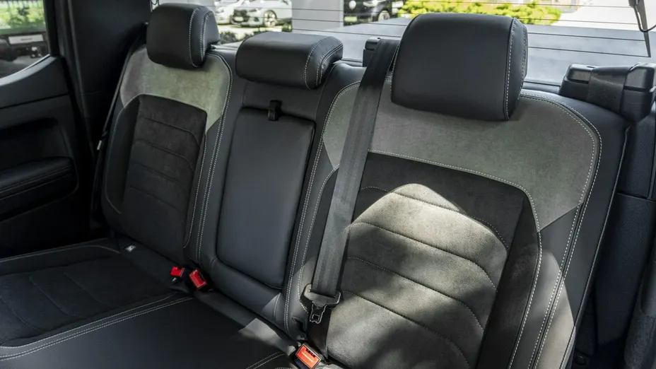 VOLKSWAGEN Amarok -