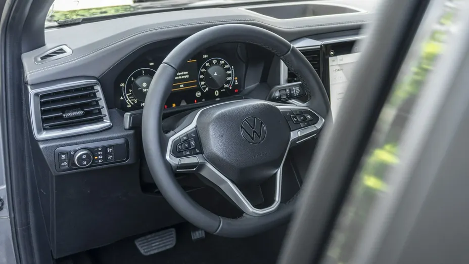 VOLKSWAGEN Amarok -