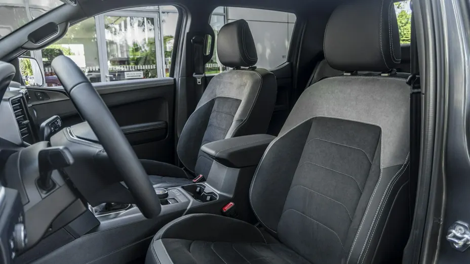 VOLKSWAGEN Amarok -