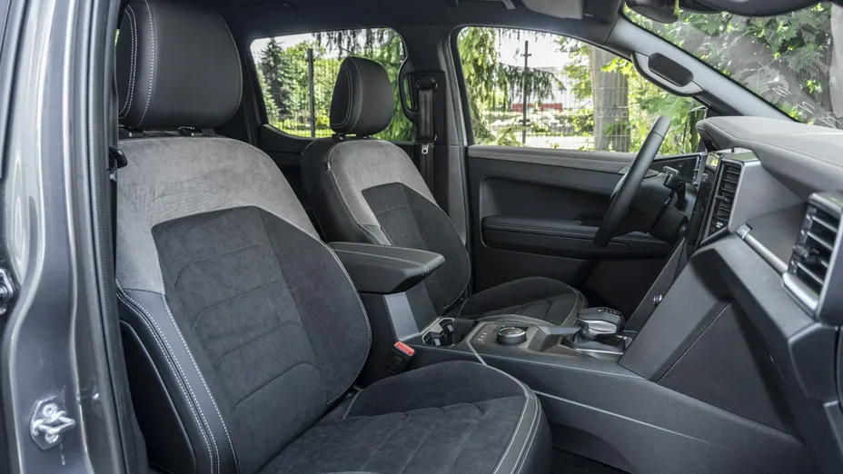 VOLKSWAGEN Amarok -