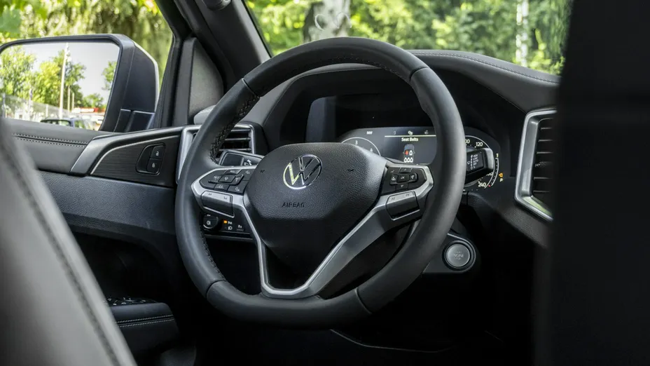 VOLKSWAGEN Amarok -