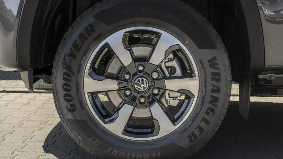 VOLKSWAGEN Amarok -