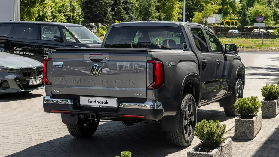 VOLKSWAGEN Amarok -