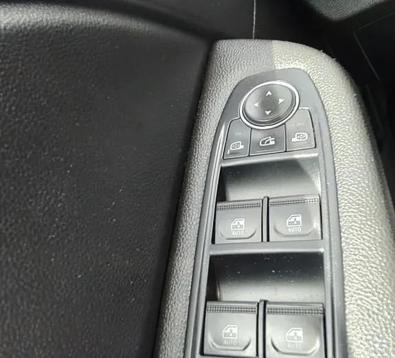 RENAULT Clio -