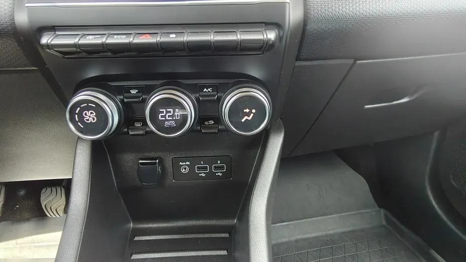 RENAULT Clio -