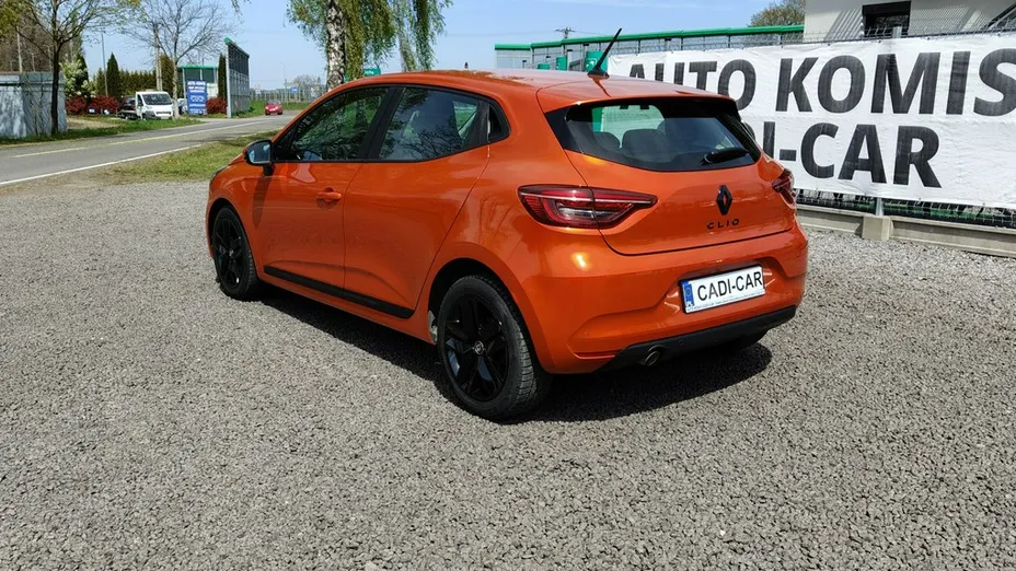 RENAULT Clio -