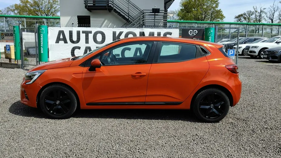 RENAULT Clio -