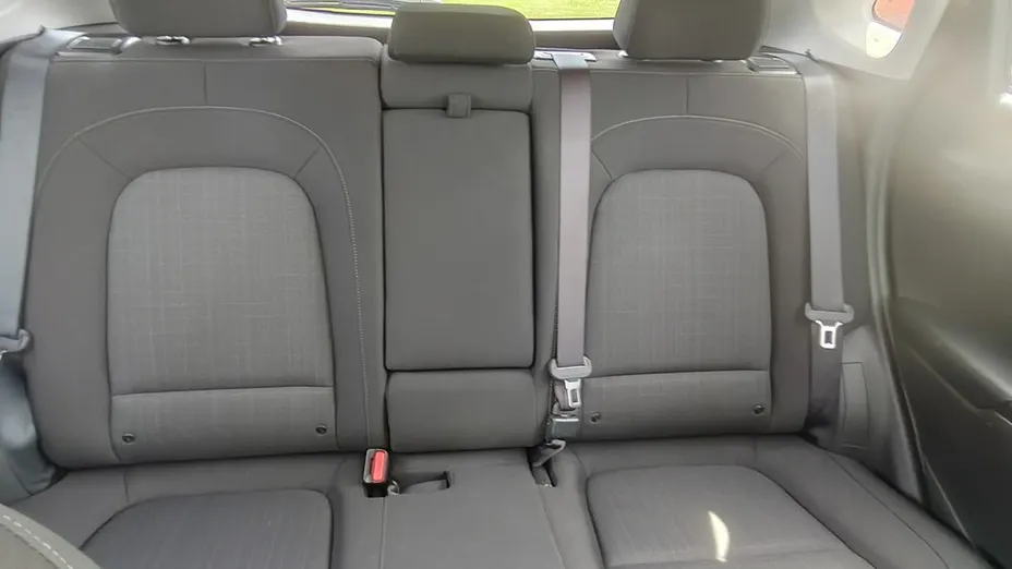 HYUNDAI Kona -