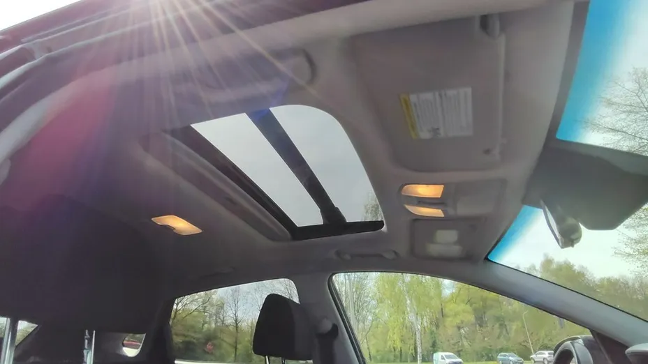HYUNDAI Kona -
