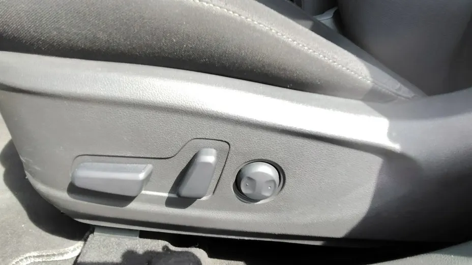 HYUNDAI Kona -
