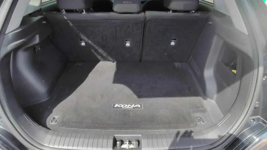 HYUNDAI Kona -