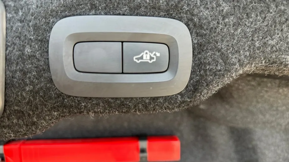 VOLVO S60 -