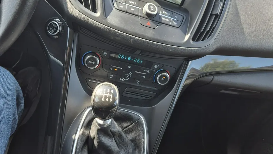 FORD Kuga -