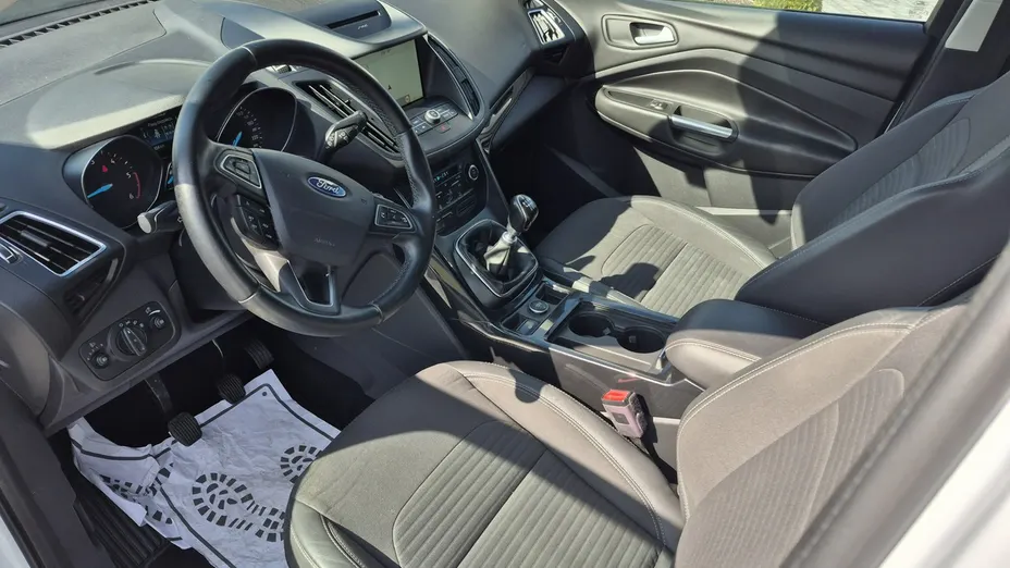 FORD Kuga -